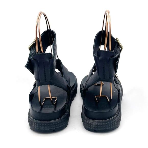 Sorel Roaming T-Strap Buckle Sandals Size 5.5 Black Leather Strappy Rugged Sole - Picture 8 of 16